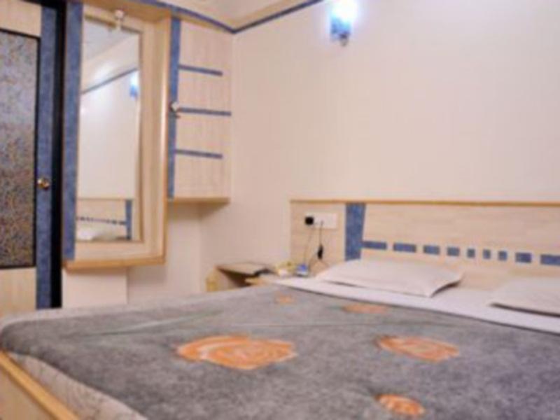 Hotel Everstar Rajkot Eksteriør billede